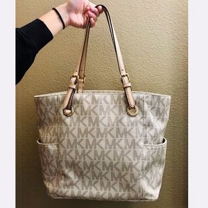 LIKE NEW Michael Kors Signature Tote